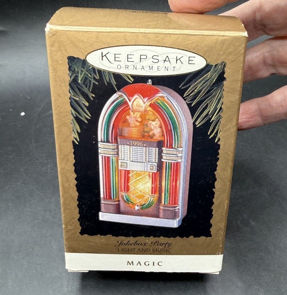 1996 Hallmark Keepsake Ornament Jukebox Party Light and Music Tested 31D